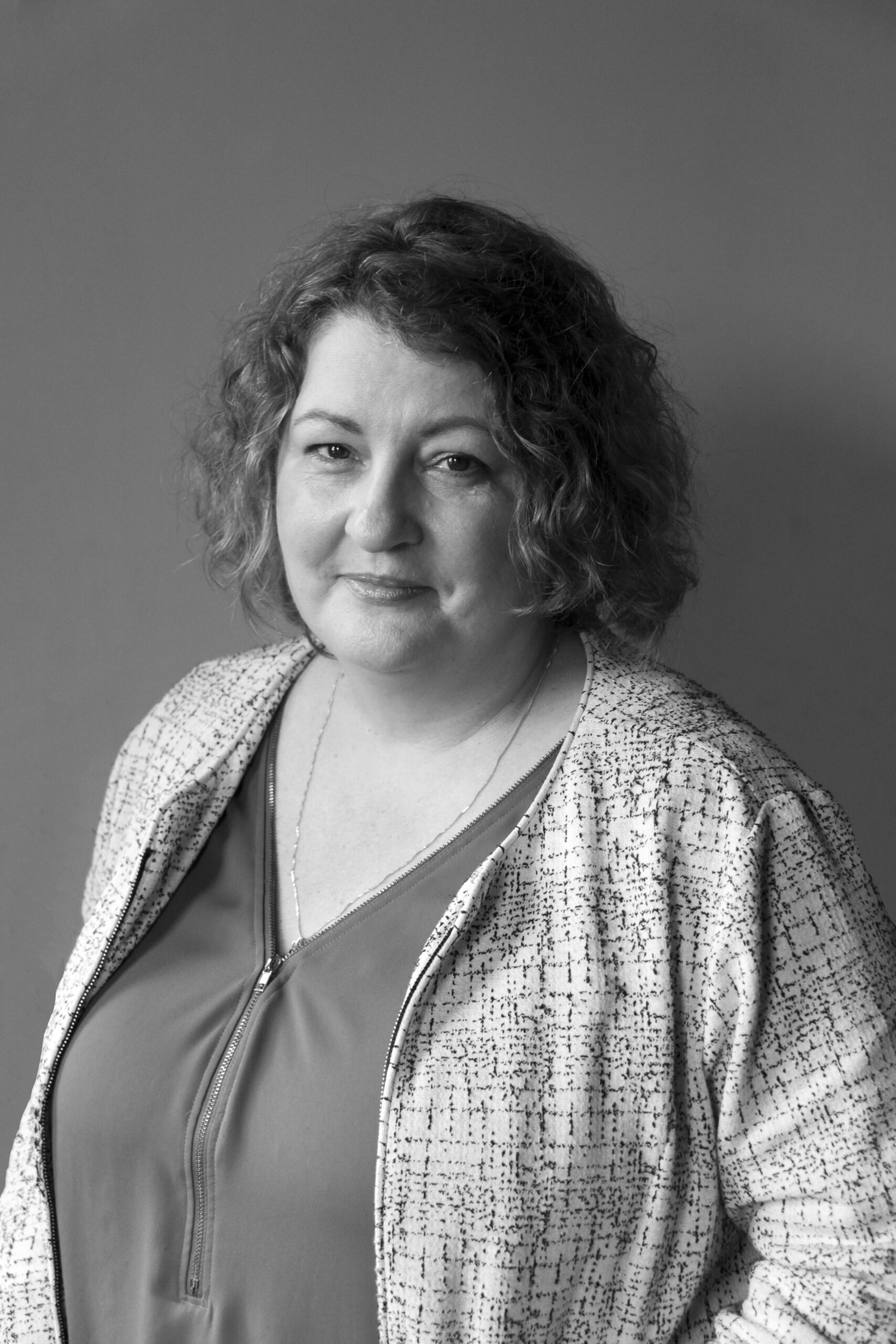 Lisa_Headshot_BNW