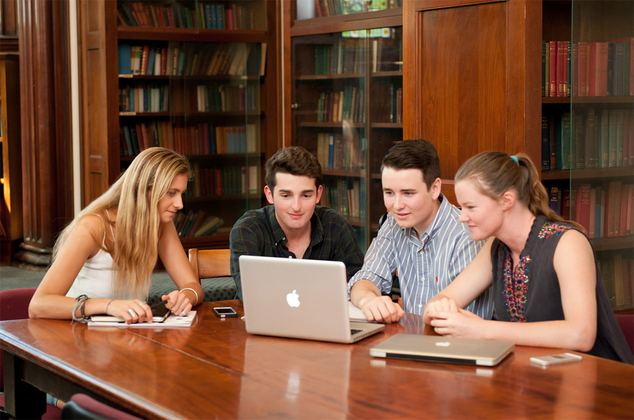 Scholarships-and-Bursaries-Bursary-Assistance-page-1280px