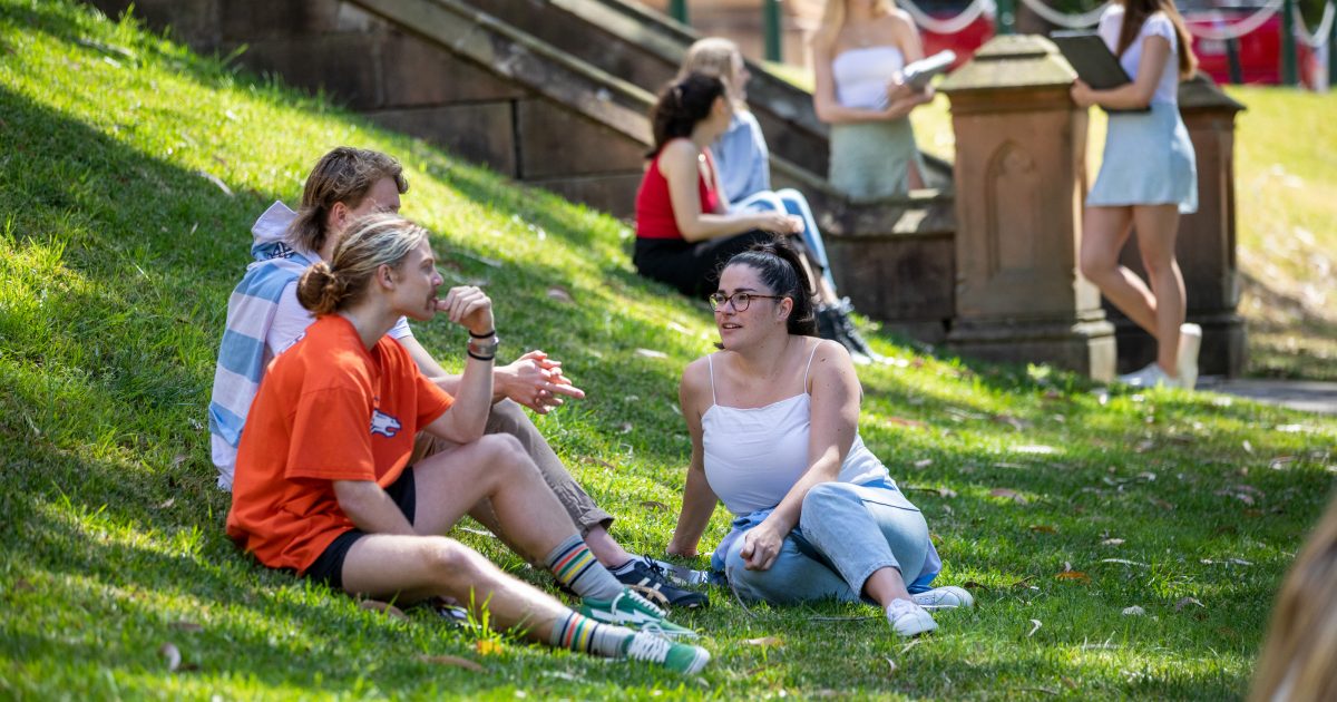 students on the glen